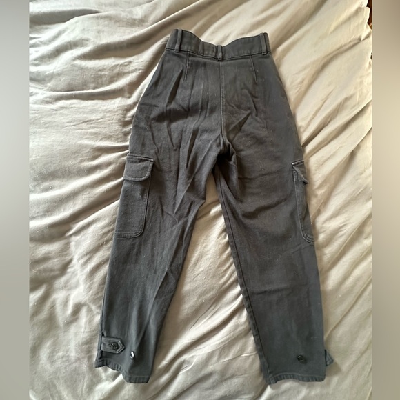 Aritzia Wilfred Free Modern Cargo Pant size 4 in black - Picture 2 of 6